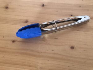 AUSVERKAUFT Zange mit farbigem Gummigriff 8,50 €