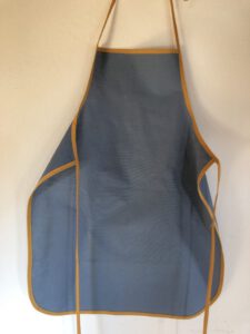 Schürze aus Wachsstoff 19,00 €